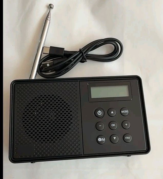 radio portabil digital compact DAB+/FM