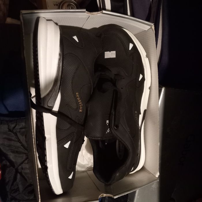 Спортни обувки 45 номер