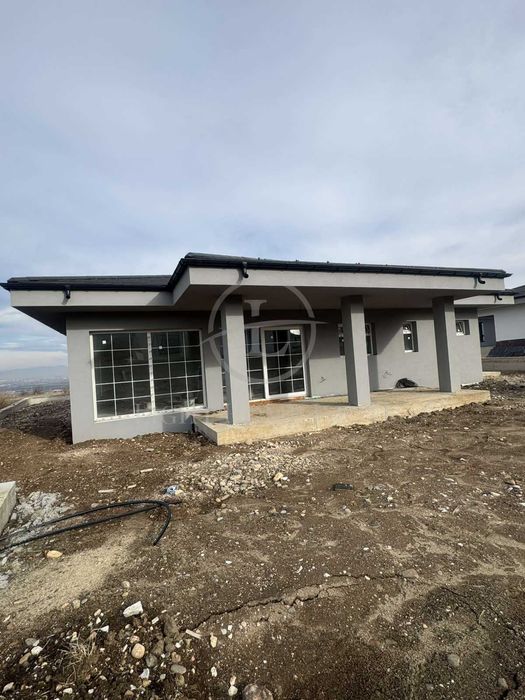 Продава се Къща в с. Марково, Област Пловдив - 214 кв.м за 1811 €/кв.м - Снимка #1