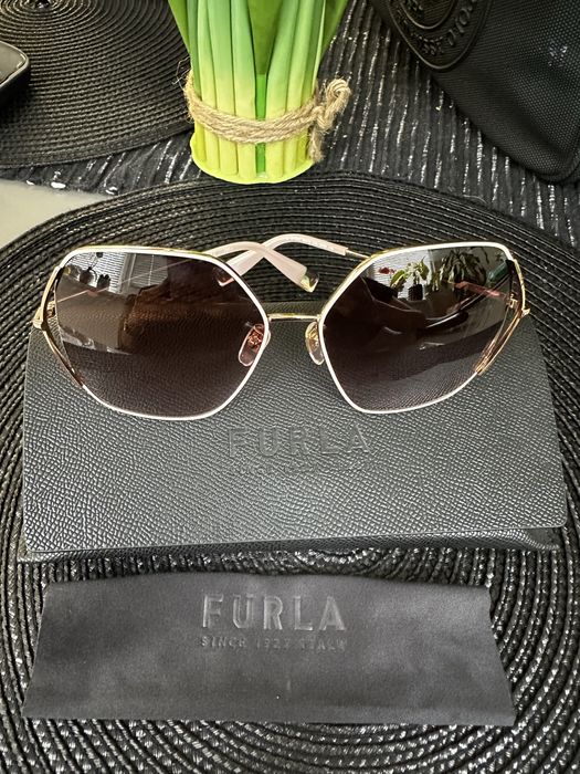 Furla слънчеви очила Нови