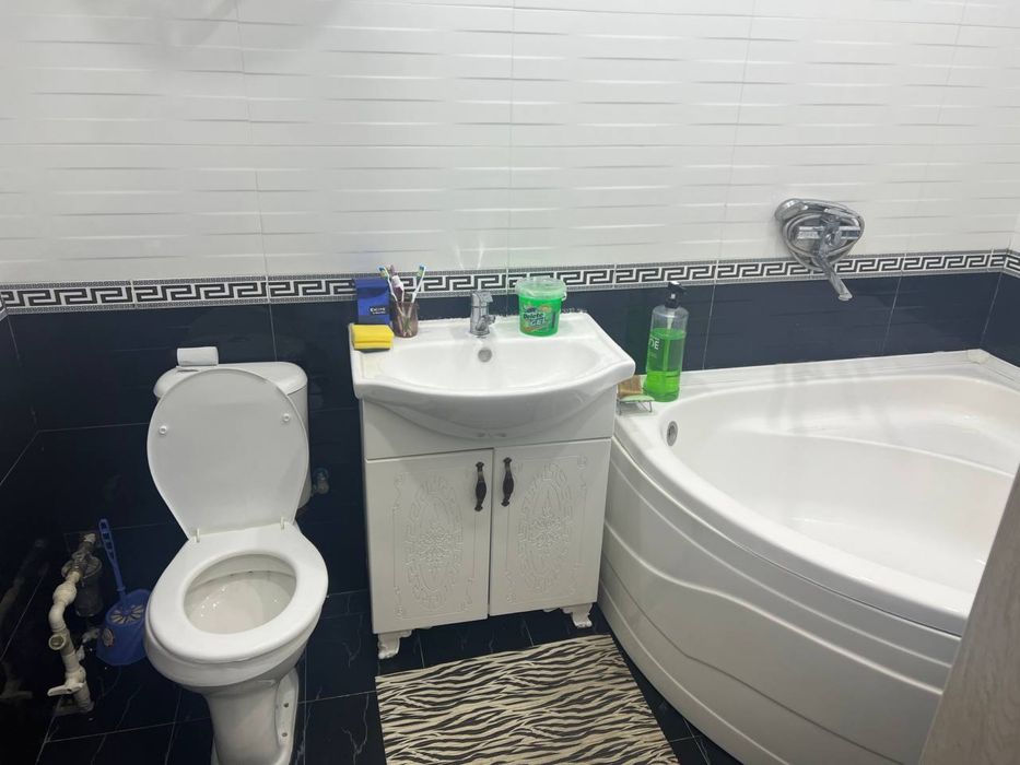 2 хоналик квартира сотилади 86 кв.м Зарафшон фирмаси домидан