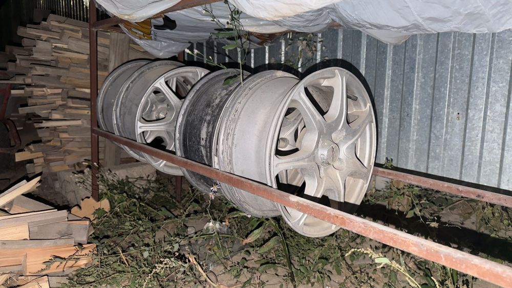 Продам диски комплект  р 14