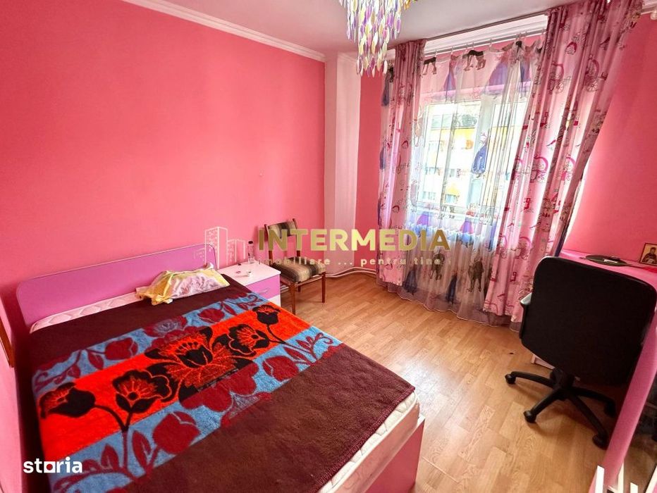 Vanzare Apartament 4 camere Deco CETATE Mercur 2 bai 90 mp cu balcon s