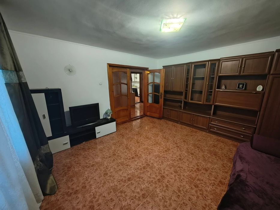 Apartament 2 camere la curte Radu Negru