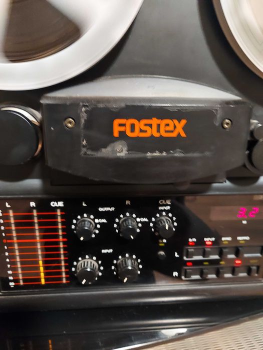 Magnetofon Fostex R20