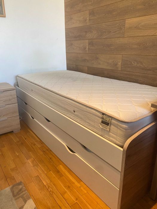Двойно легло с матрак
