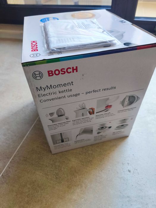 Електрическа кана за вода Bosch TWK3M121, в гаранция, чисто нова
