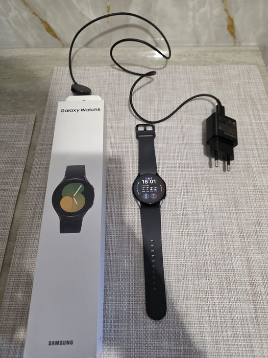 Samsung Galaxy Watch5 40mm BT Graphite
