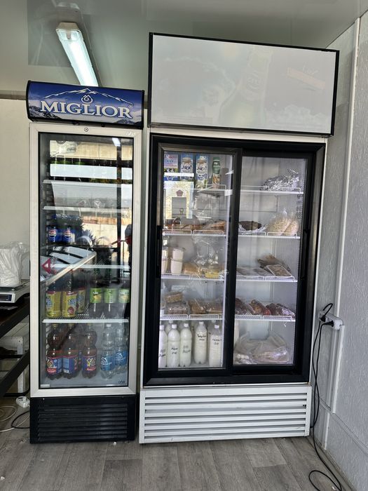 Витринный холодильник