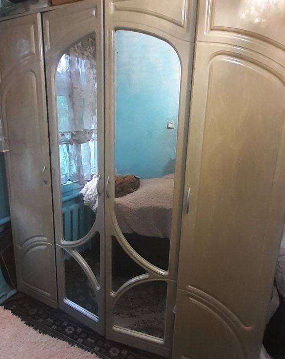 Спальный гарнитур  б.у.