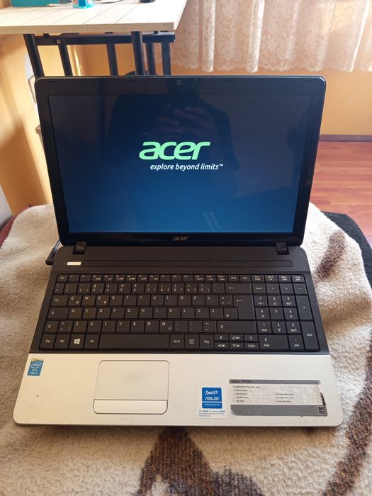 Лаптоп Acer употреба 2  продава се батерия му не държи много