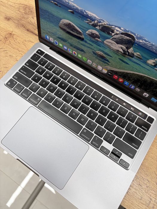 Macbook Pro M1 8/256 gb | iStatus