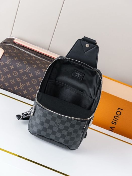 Чанта от естествена кожа Louis Vuitton