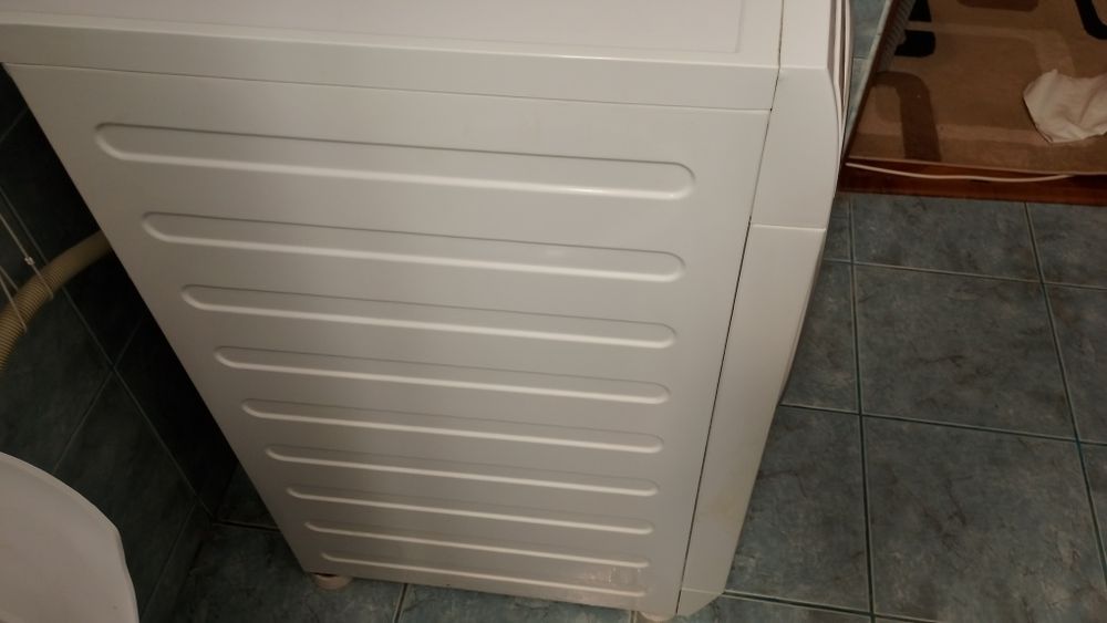 Mașina de spălat cu uscător Eloctrolux