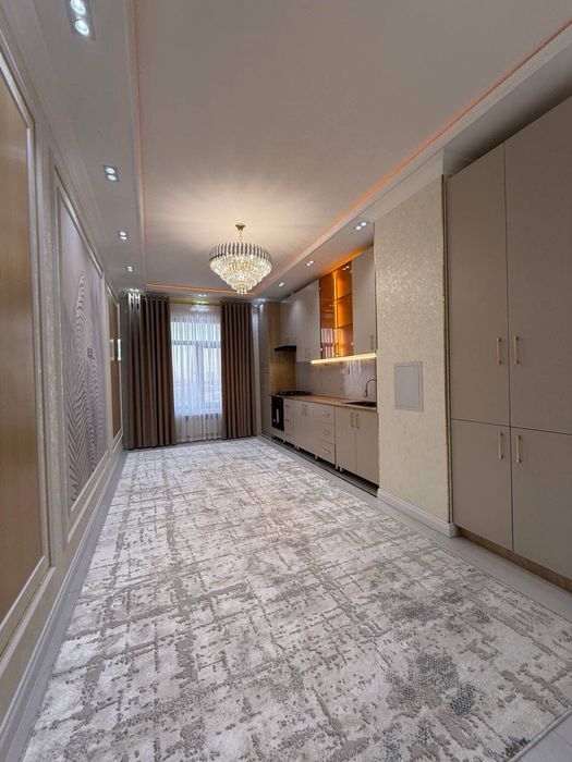 Нурафшон кучасида 5 хонали квартира сотилади Евроремонт