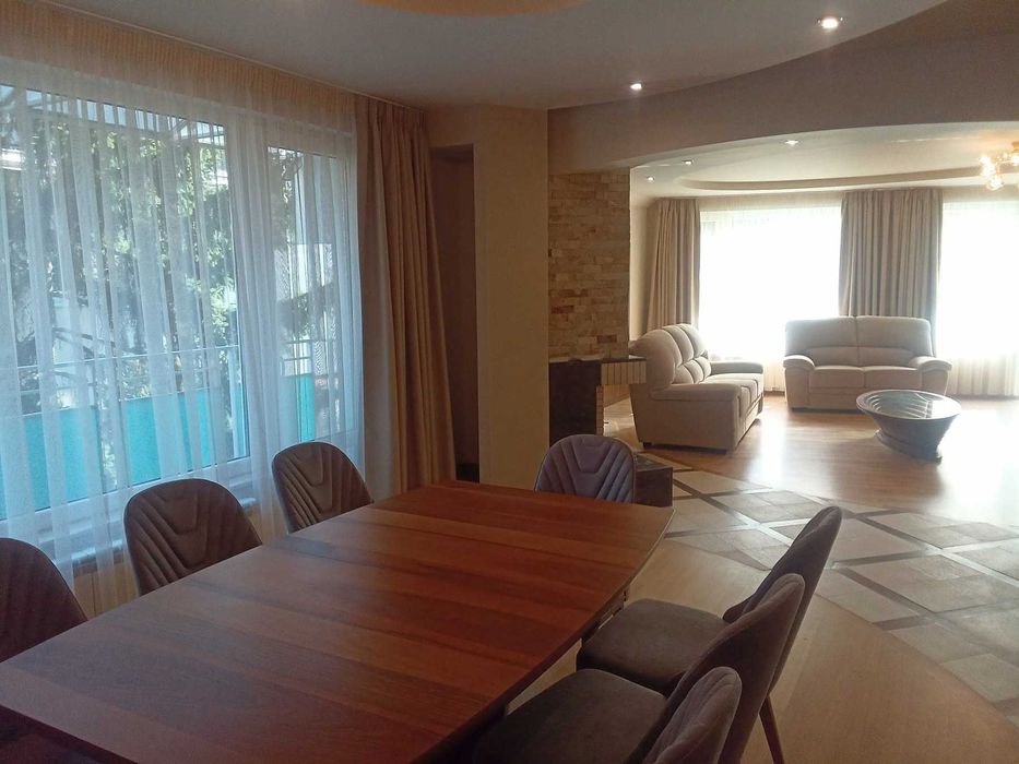 Дава се под наем Мезонет в Пловдив, Център - 270 кв.м за 1495.83 € - Снимка #3