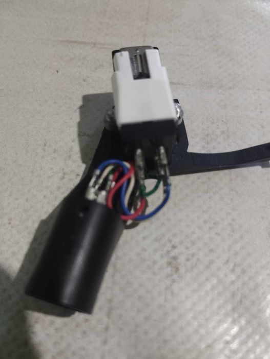 Грамофон LOEWE с нова игла