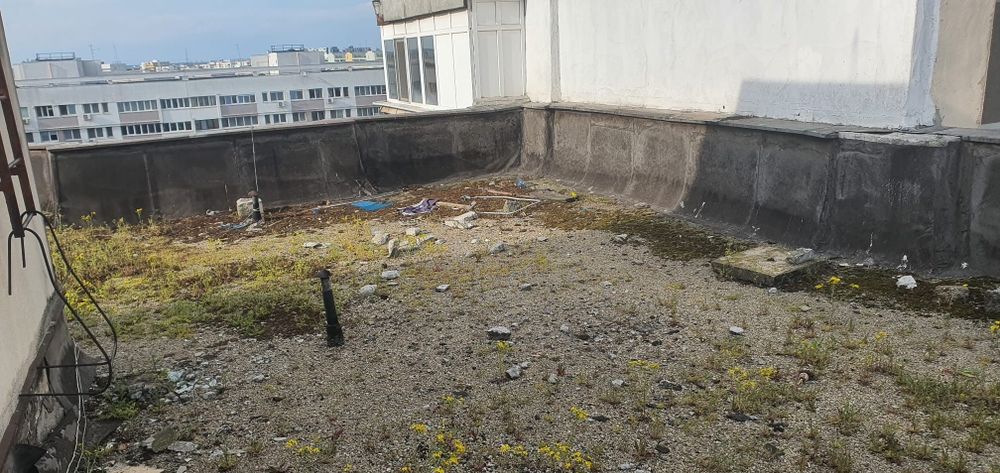 Debarasării apartamente boxe subsoluri case vile
