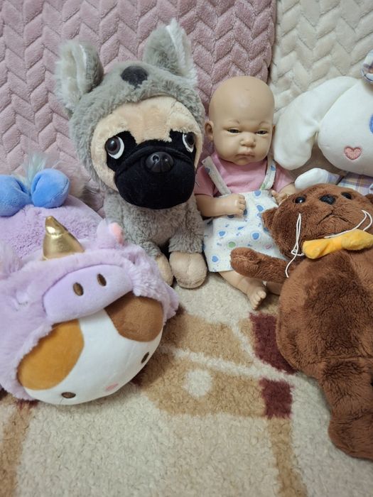 Игрушки мягкие.     .