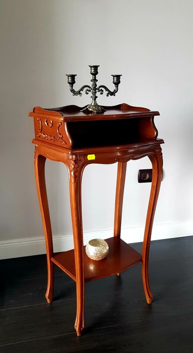 Comodină/Măsuță veche din lemn masiv