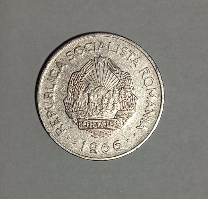 Vând monede de colectie