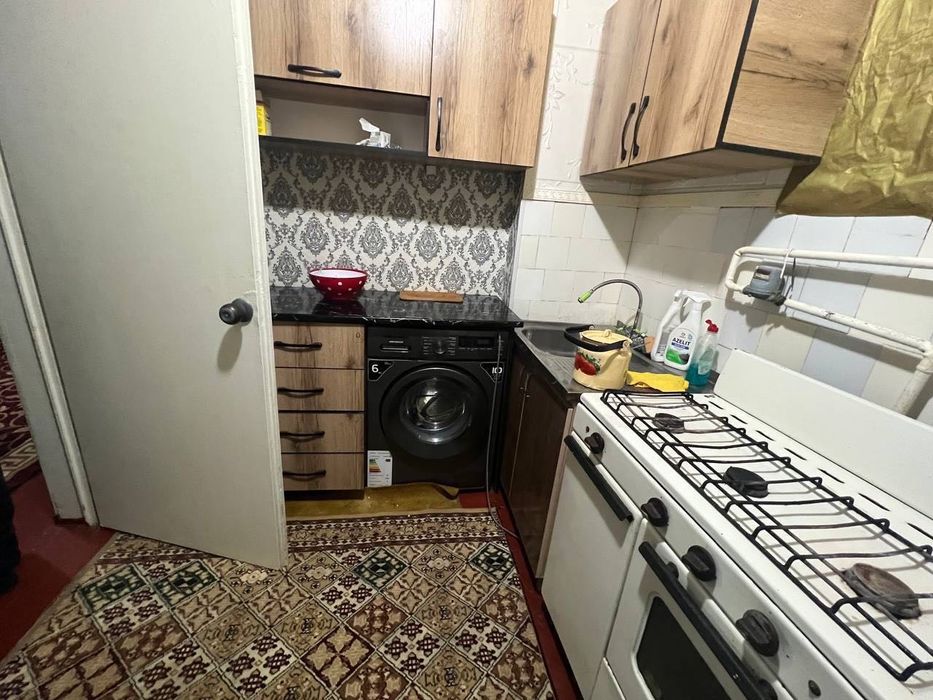 Сдается 2х комнатная квартира
С обстановкой в горде Алмалыке