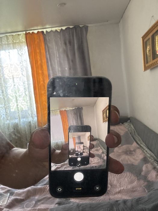 Продам iPhone 15 128 GB