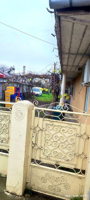 Casa+spațiu comercial,stradal