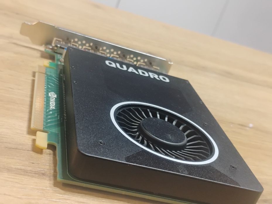 Nvidia Quadro m2000 4gb / сръвнява се с gtx 1650