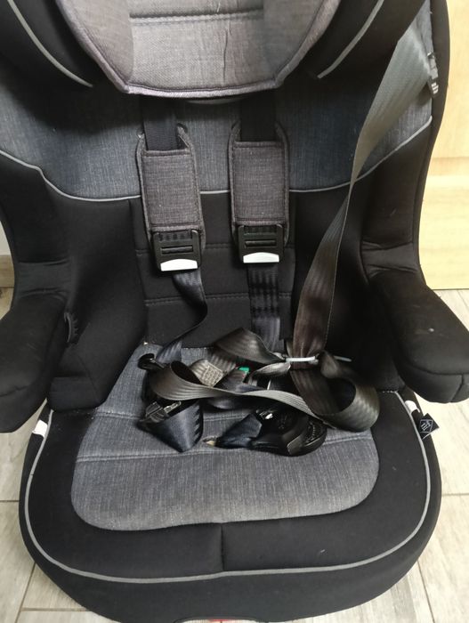 Scaun auto cu prindere in isofix