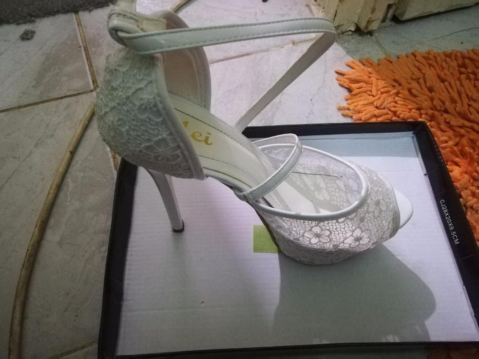 sandale model deosebit