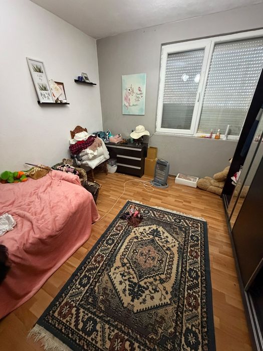 Vând apartament cu 3 camere