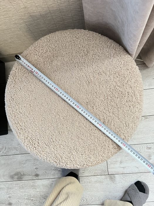 Продам пуфик букле