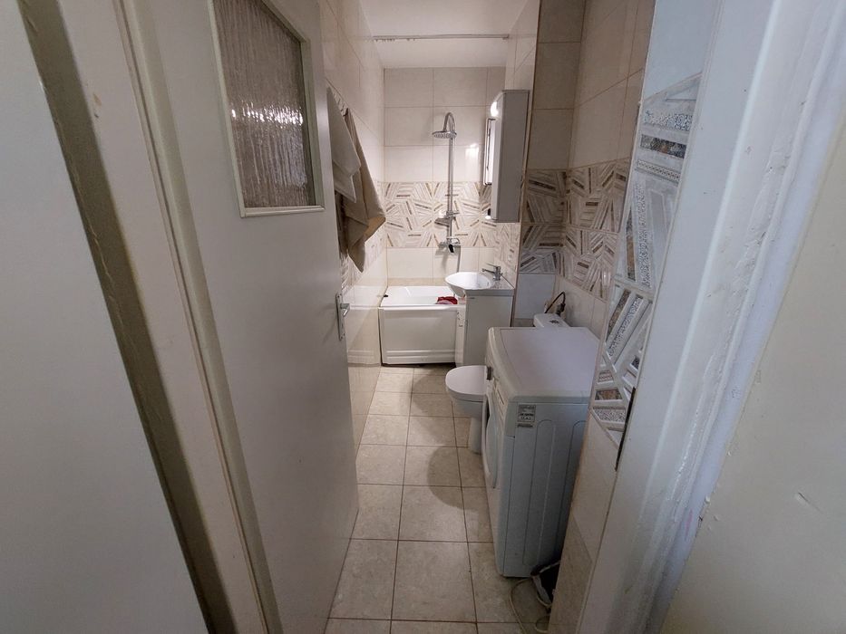 Închiriez Apartament cu 2 Camere la 5 Minute de Piața Rogerius