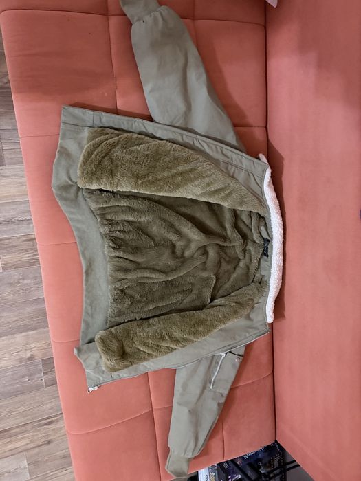 Продам куртку демисезенную