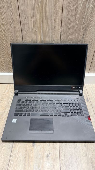 Ноутбук ASUS rog strix scar 17