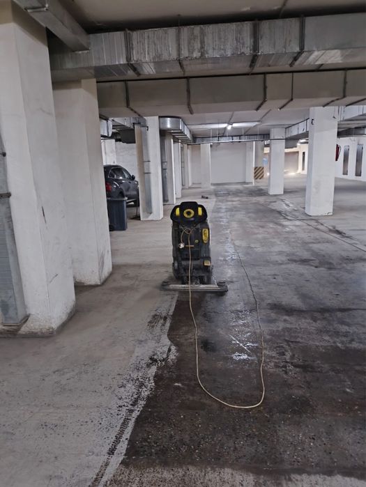 Механическая мойка паркинга