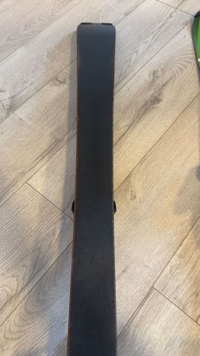 Schiuri Elan Race X L130 – pentru juniori (130 cm, R10,7 m)