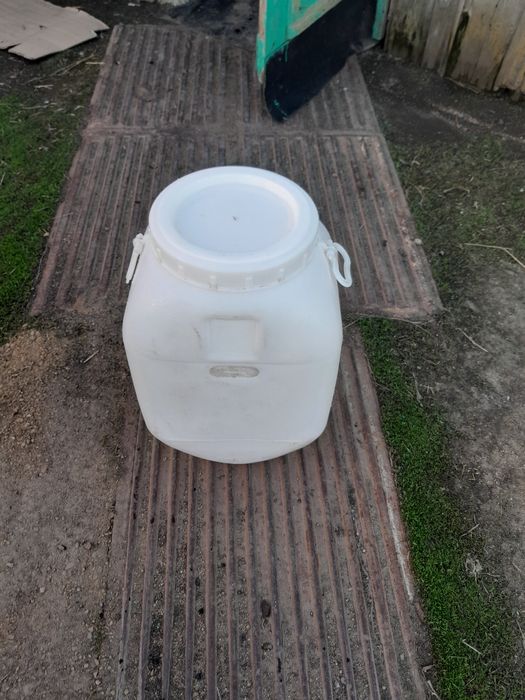 Продам фляги, бачки, канистры.