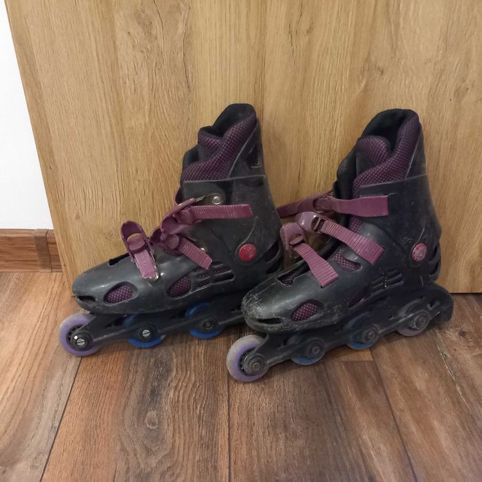 Продавам  кънки и Ролери