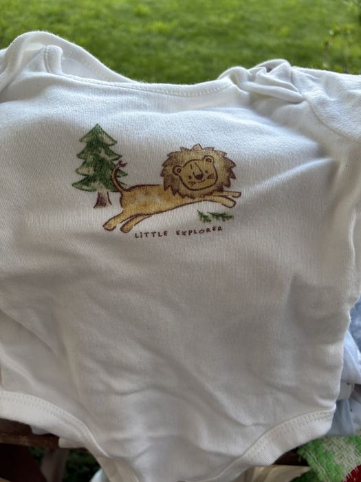 Hainute bebe foarte bune