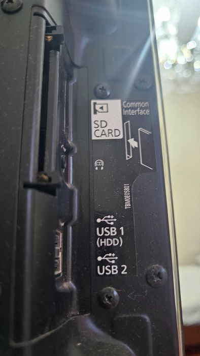 Продам плазменный телевизор Panasonic TX-PR42XT50 42" в отл. состоянии