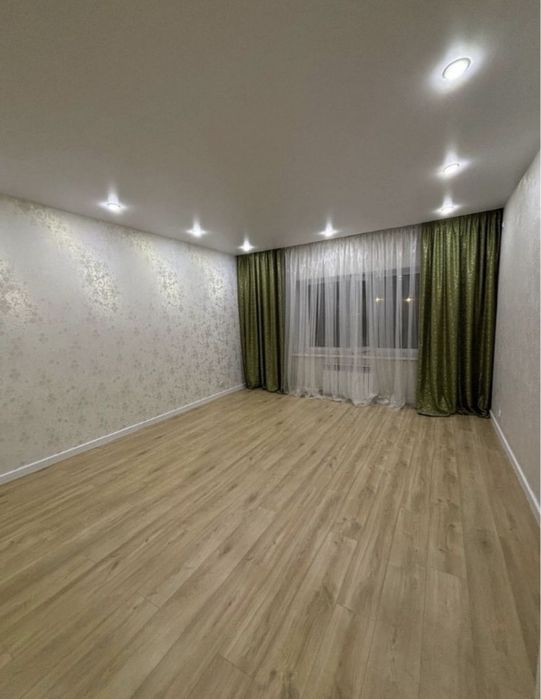 Клеем обои! Качественно!