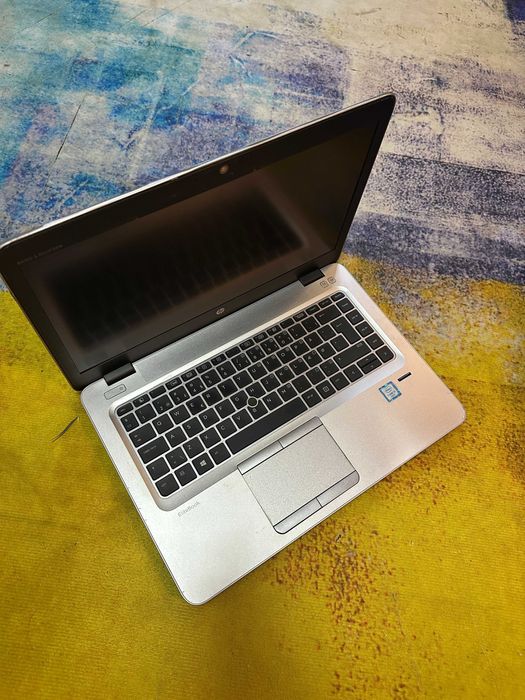 laptop hp 840 g3, i5 gen 6 , 8 gb , ssd 240 gb