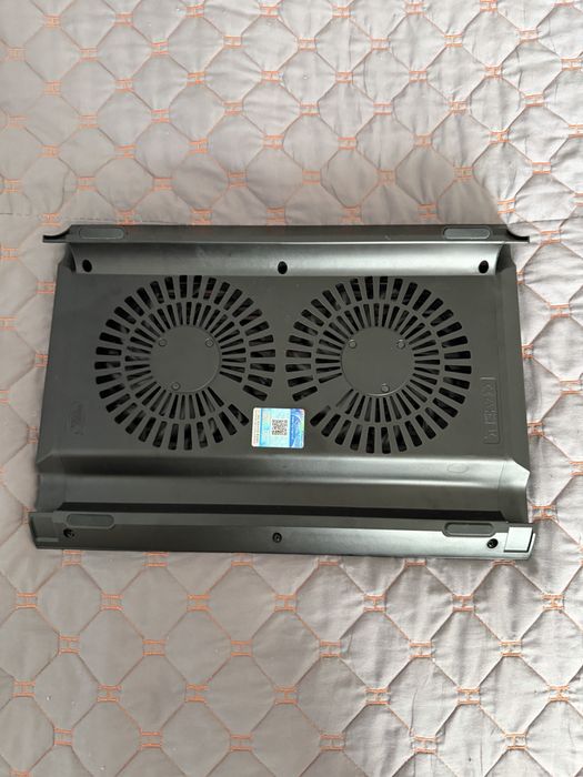 Вентелятор для ноутбука