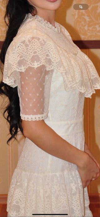 Нежное платье в цвете айвори