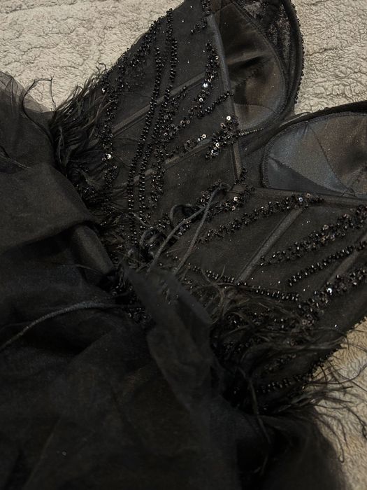 Продавам къса черна абитуриентска рокля