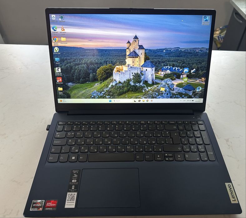 Лаптоп lenovo в гаранция