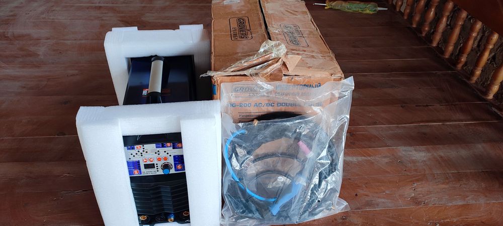 Сварочный аппарат (в идеальном состоянии, в коробке.)