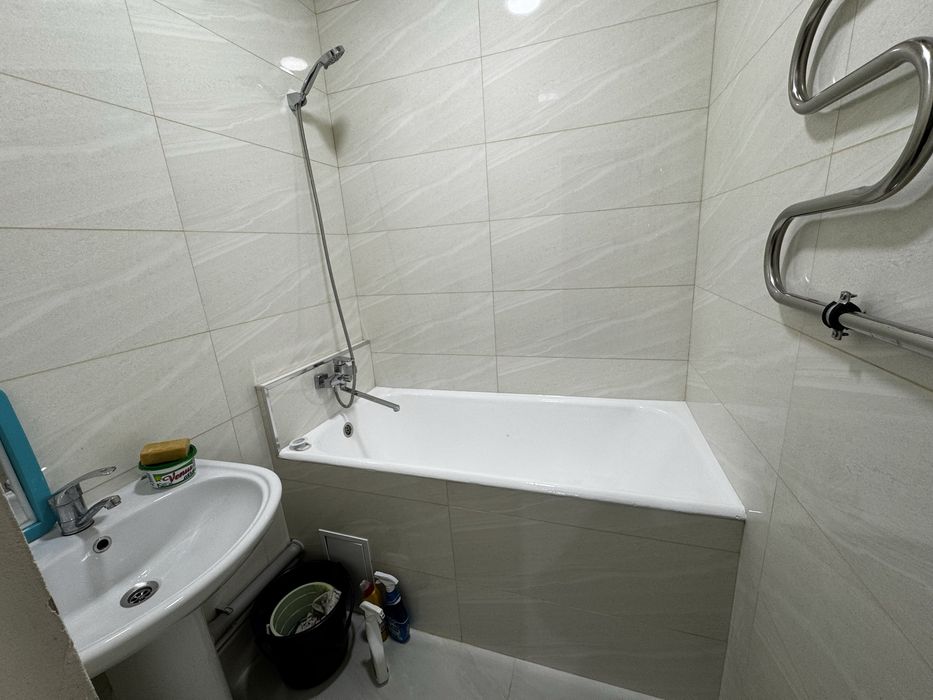 Чорсу гулобод , 2- комнатная- Без Маклер